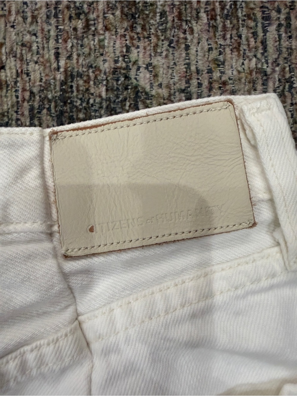 Citizens of Humanity Horseshoe White Jean | sz 24 - Picture 7 of 7